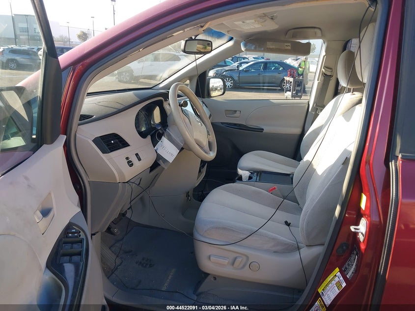 2011 Toyota Sienna Le V6