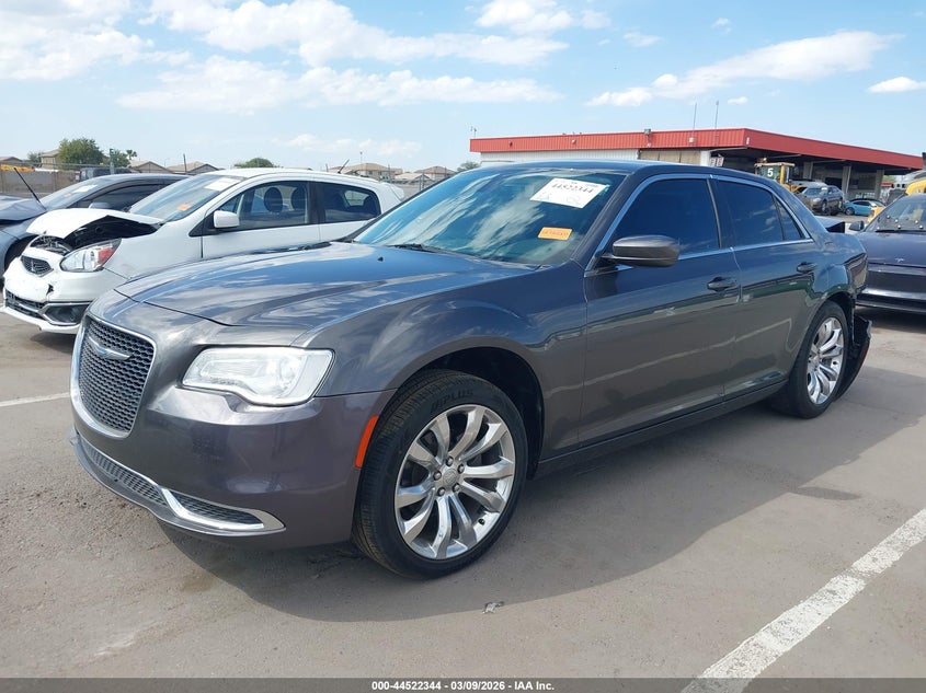 Vin: 2c3ccaag5hh593761, lot: 45019105, chrysler 300 limited 20172