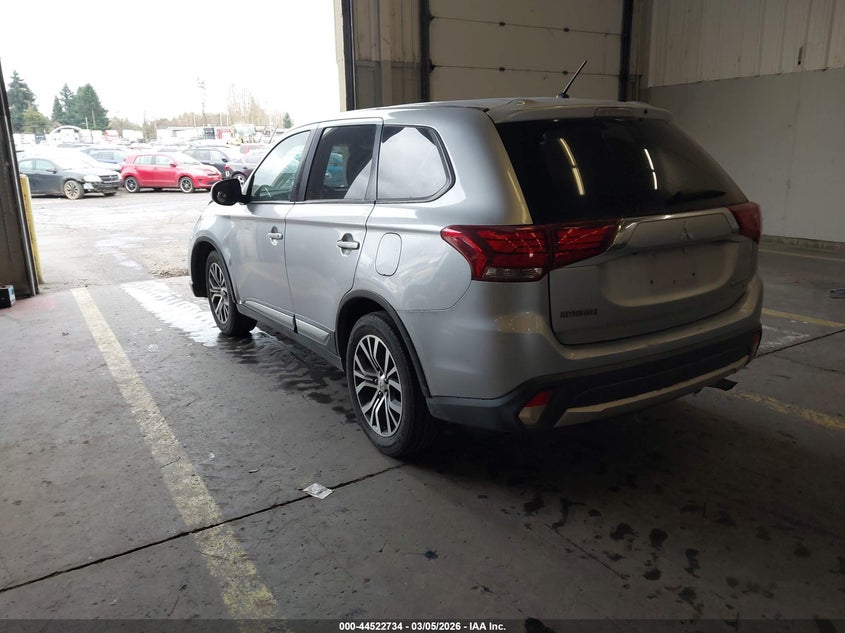 2016 Mitsubishi Outlander Se