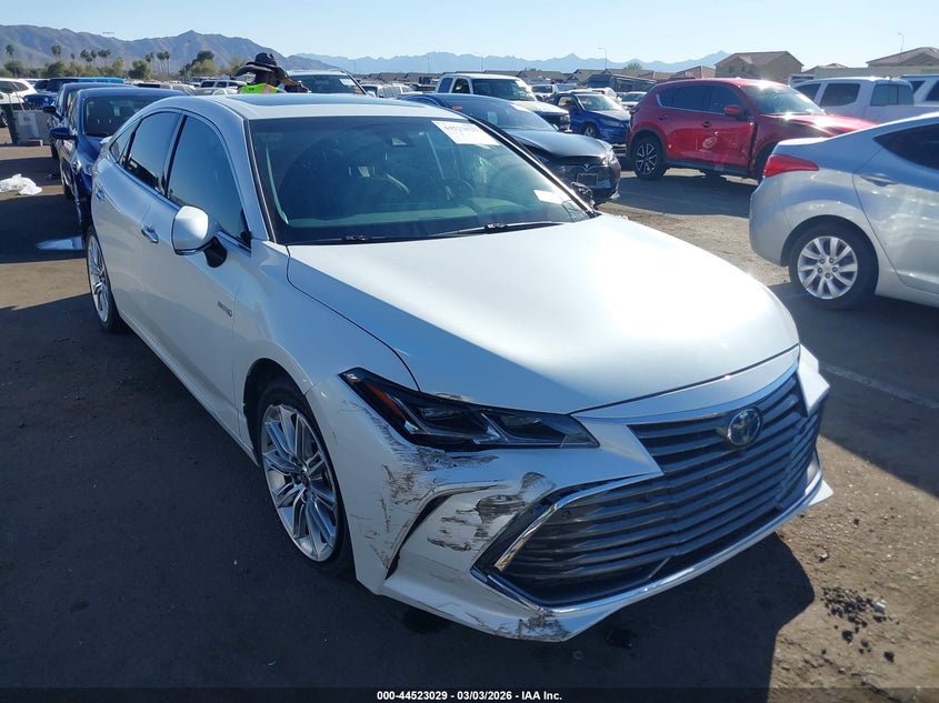 2021 Toyota Avalon Limited Hybrid