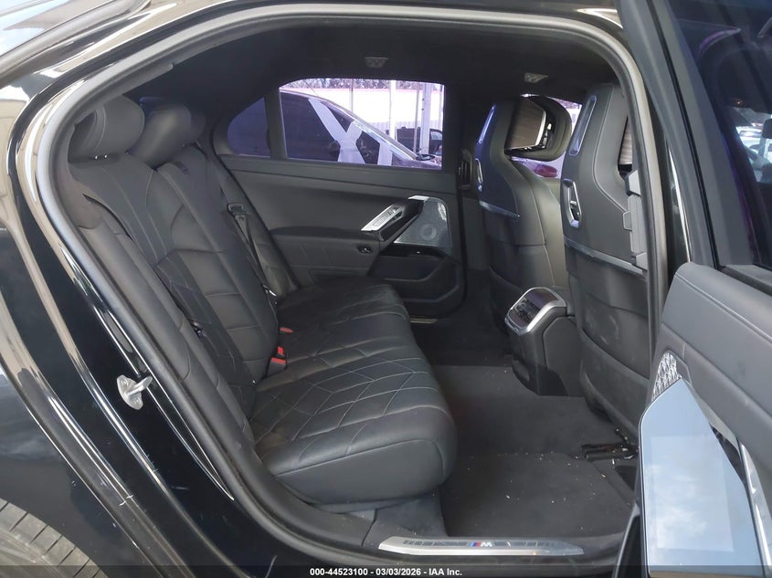 2024 BMW I7 VIN: WBY53EJ06RCP10989