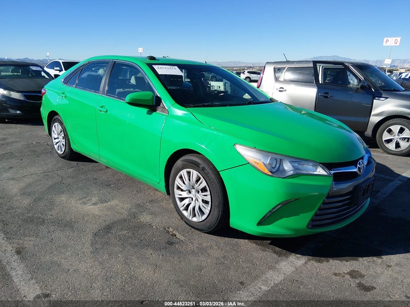 2015 Toyota Camry Hybrid Le