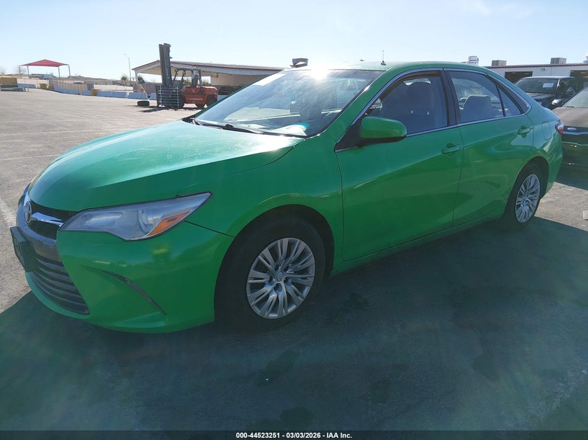 2015 Toyota Camry Hybrid Le