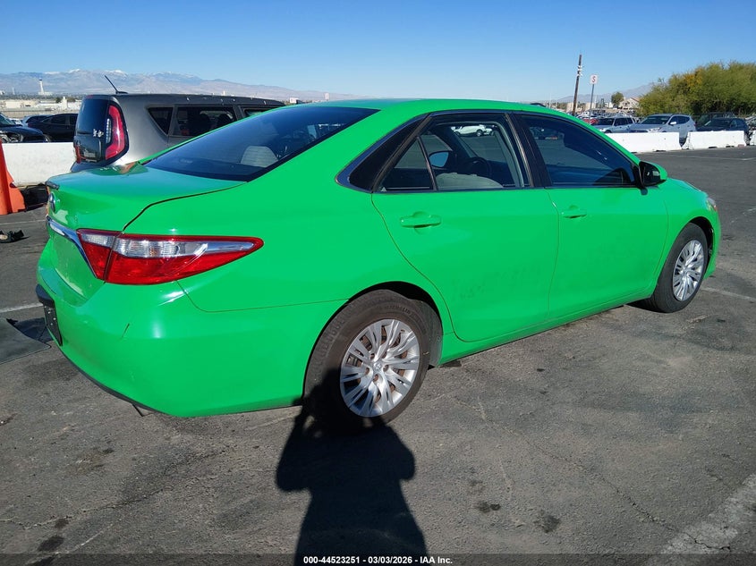2015 Toyota Camry Hybrid Le
