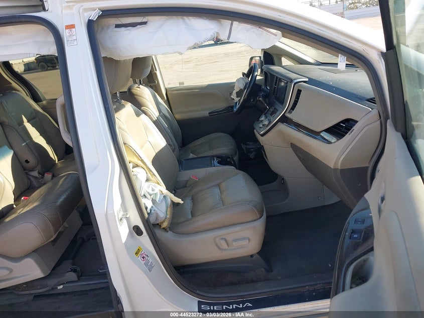 2015 Toyota Sienna Xle 8 Passenger