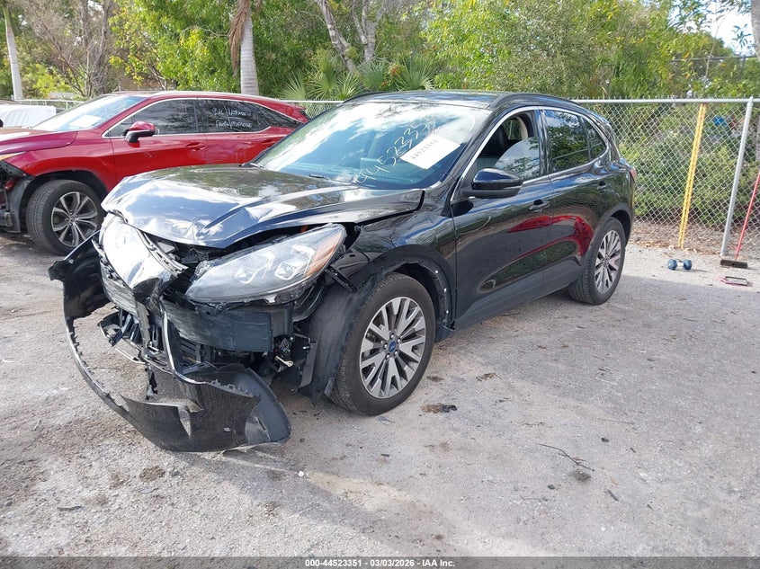 2020 Ford Escape Titanium Hybrid