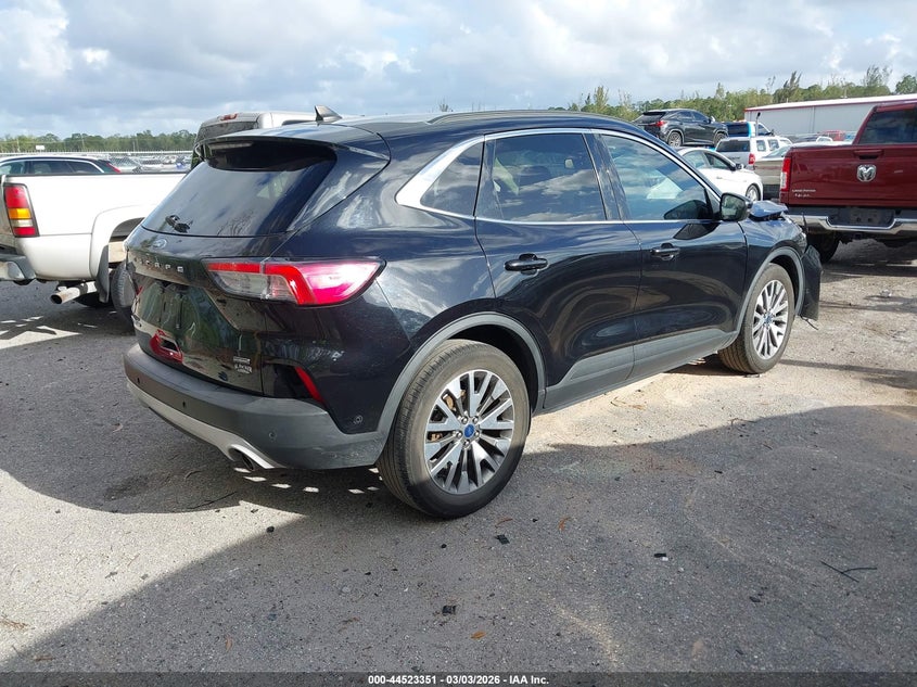 2020 Ford Escape Titanium Hybrid