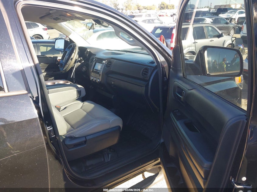 2018 Toyota Tundra Sr 4.6L V8