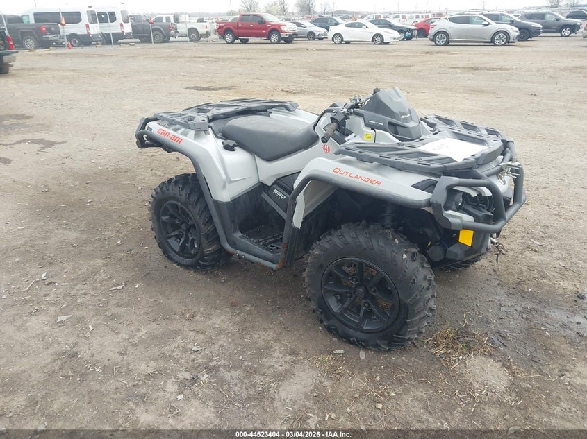 2017 Can-Am Outlander 850 Dps