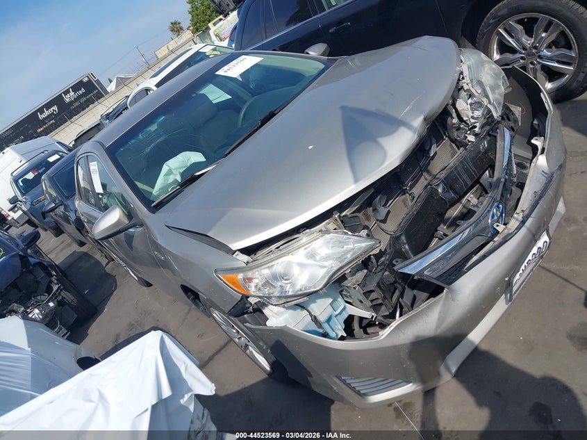 2014 Toyota Camry Hybrid Le