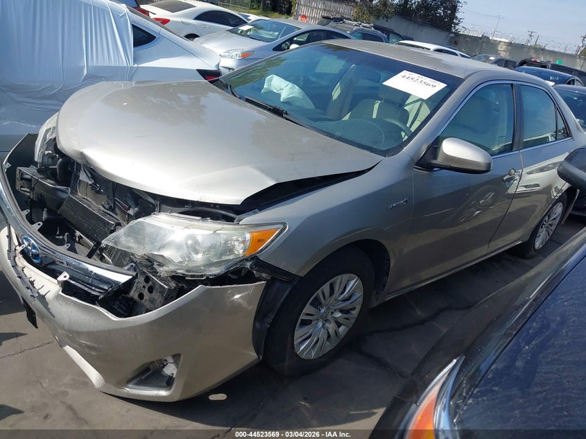 2014 Toyota Camry Hybrid Le