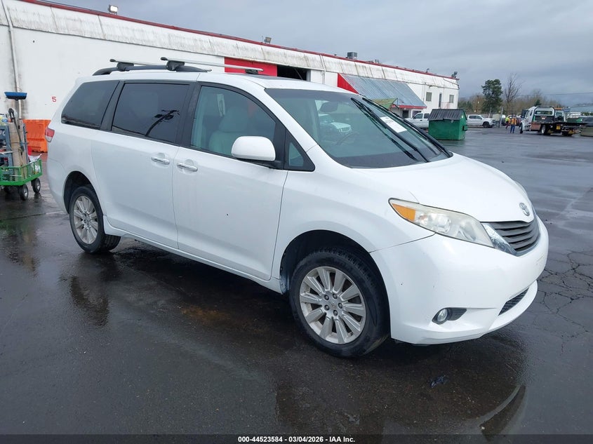 2011 Toyota Sienna Xle