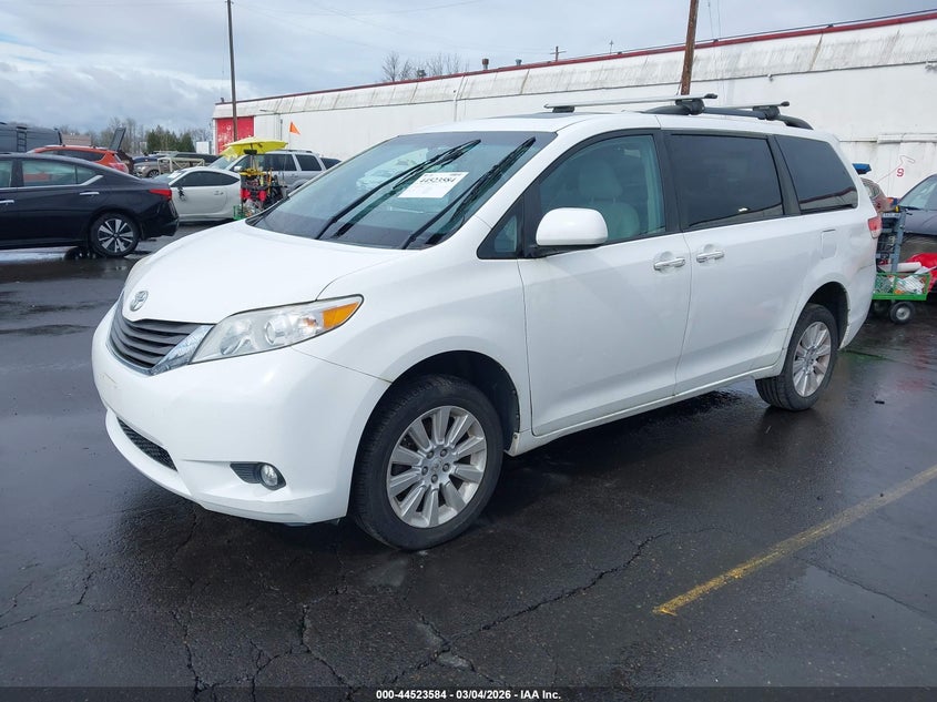 2011 Toyota Sienna Xle