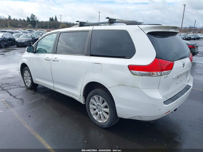2011 Toyota Sienna Xle