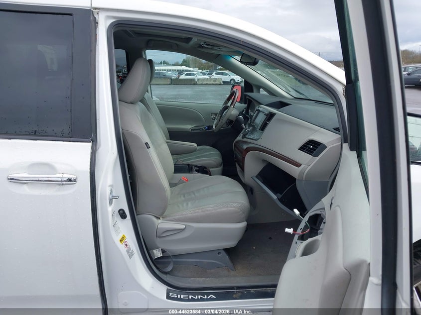 2011 Toyota Sienna Xle