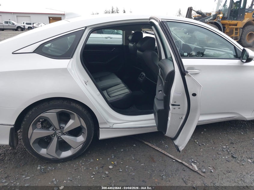 VIN 1HGCV2F99JA036394 2018 HONDA ACCORD TOURING 2.0T