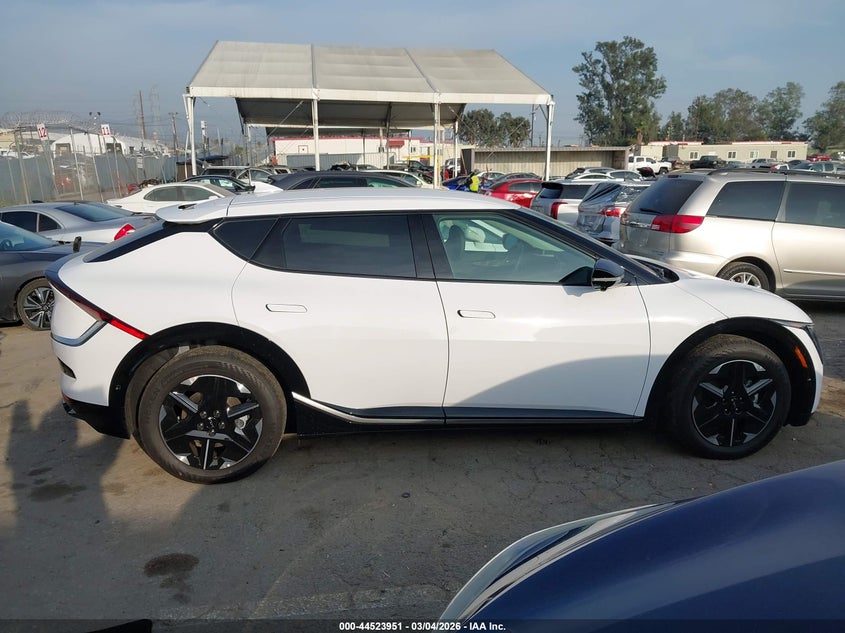 2025 Kia Ev6 Wind VIN: 5XYC34JA1SG010911 Lot: 44523951