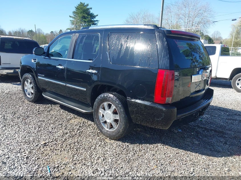 2007 Cadillac Escalade Standard