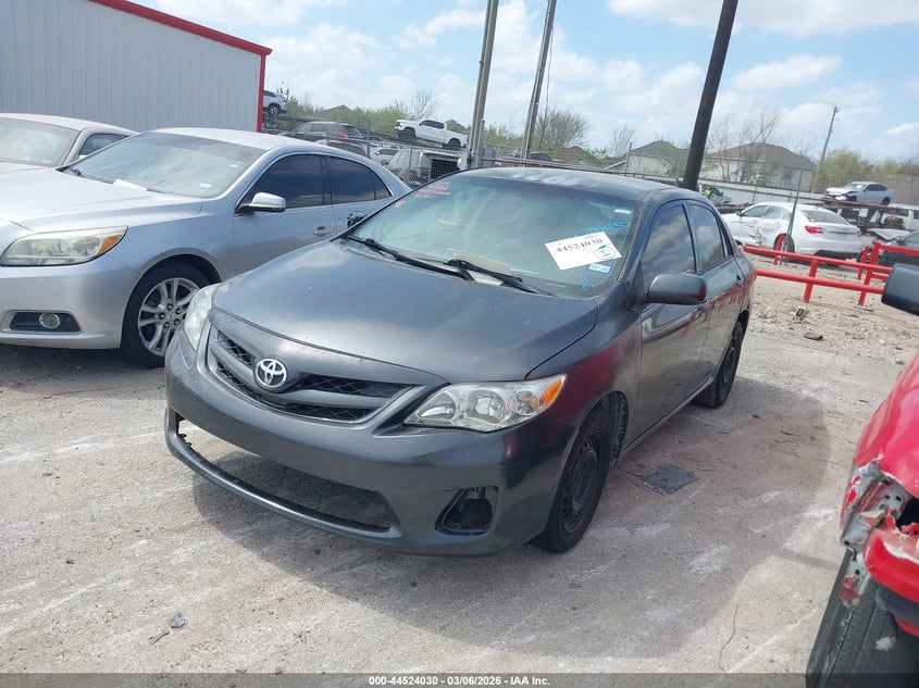 Vin: 2t1bu4ee1cc911103, lot: 45020821, toyota corolla l 20122