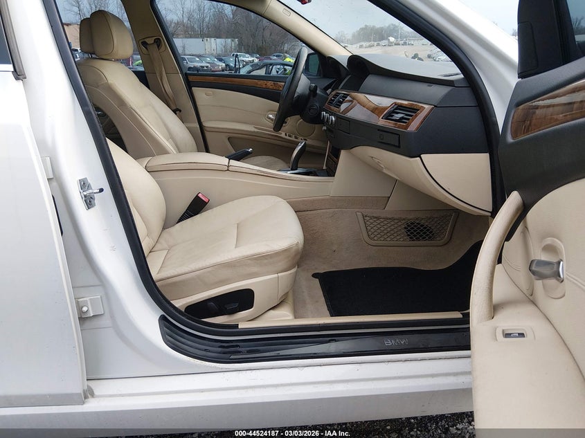 2010 BMW 528I xDrive