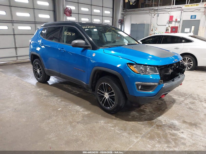 3C4NJDDB3JT169102 JEEP COMPASS Photo 1