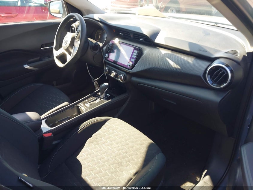 2024 Nissan Kicks Sv Xtronic Cvt