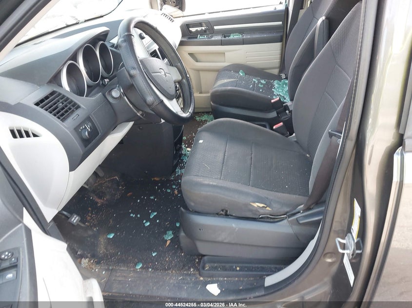 2010 DODGE GRAND CARAVAN auction photo 5