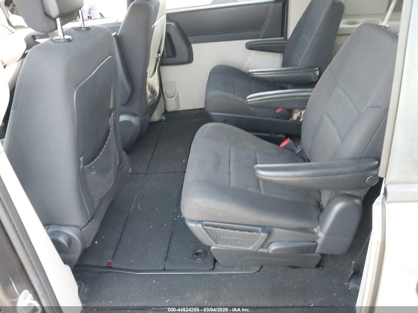 2010 DODGE GRAND CARAVAN auction photo 8