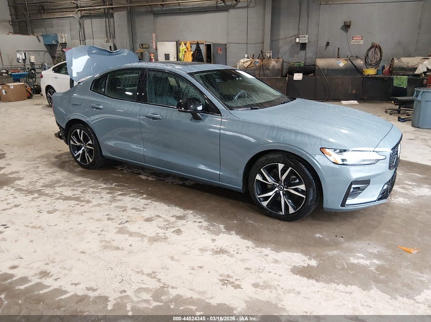 2024 VOLVO S60 B5 CORE DARK THEME