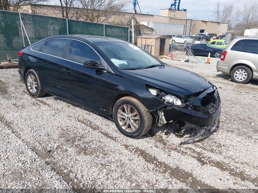 5NPE24AF6FH123131 HYUNDAI SONATA Photo 1