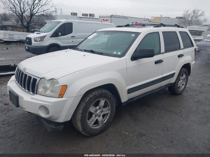2005 Jeep Grand Cherokee Laredo