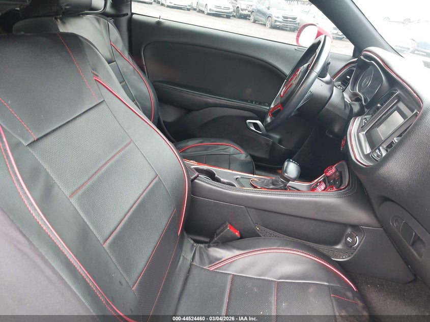 2015 Dodge Challenger Sxt