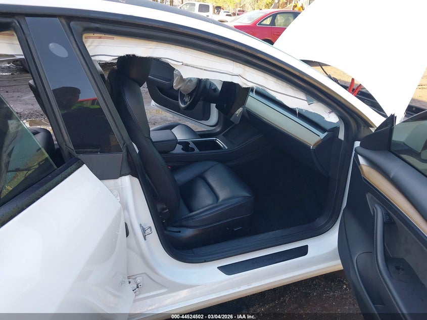 2022 Tesla Model 3 Rear-Wheel Drive