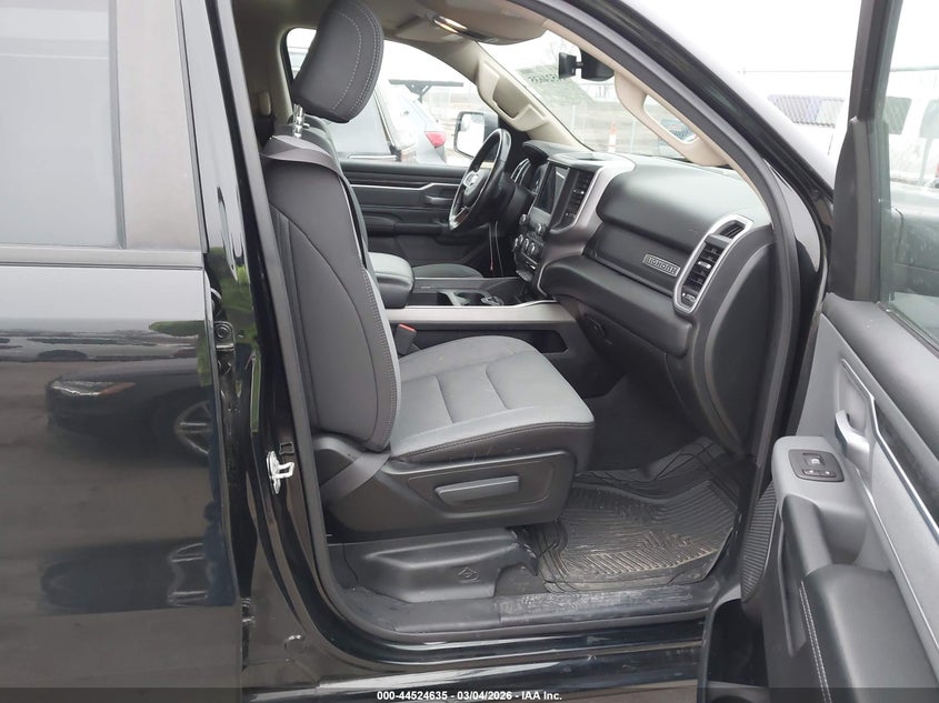 2020 Ram 1500 Big Horn 4X4 5'7 Box