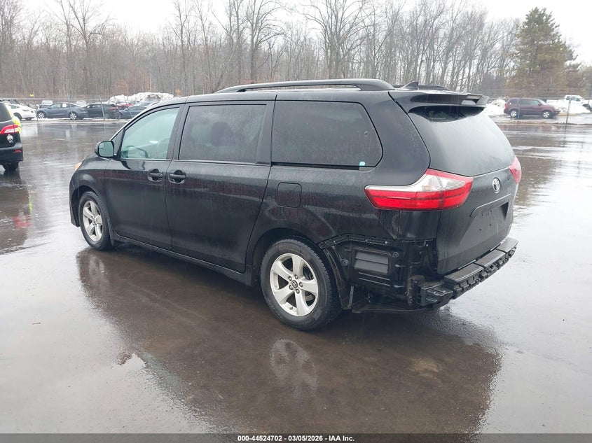 2020 Toyota Sienna Le