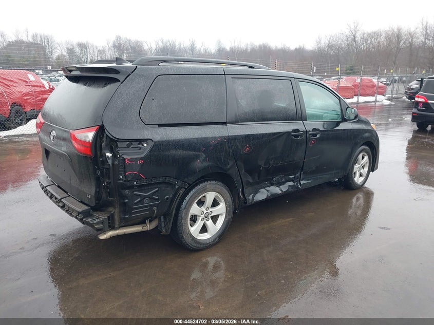 2020 Toyota Sienna Le