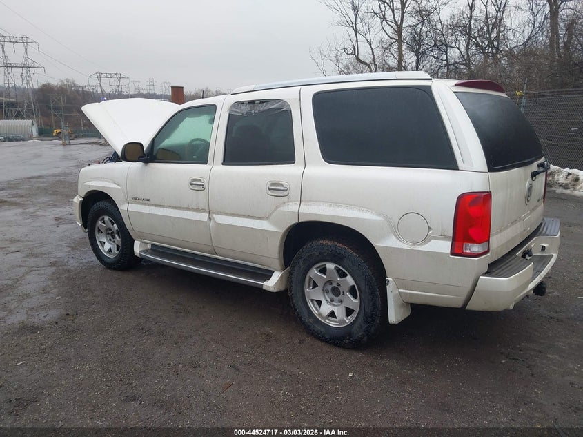 2004 Cadillac Escalade Standard