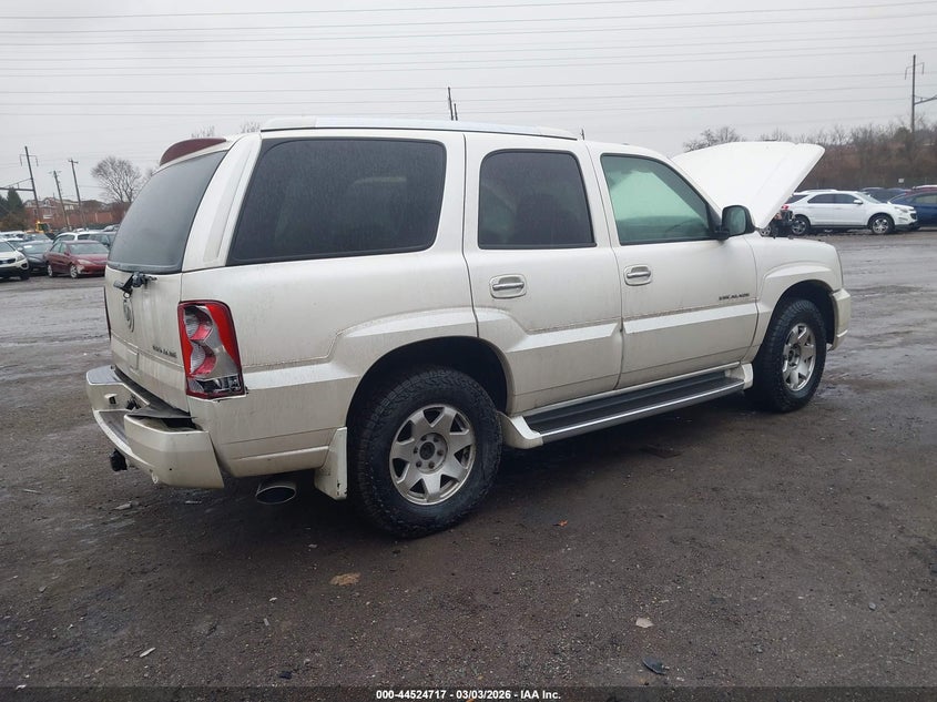 2004 Cadillac Escalade Standard
