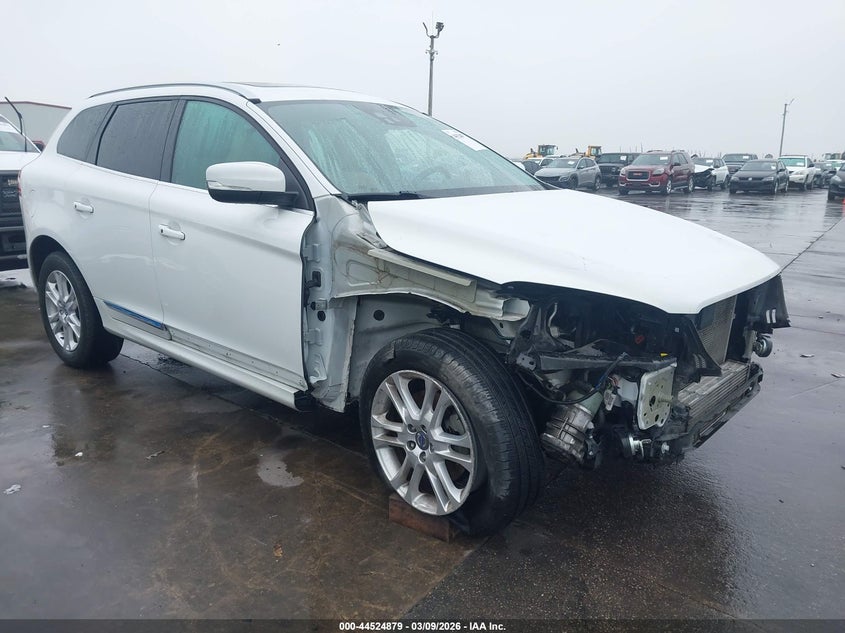 2016 VOLVO XC60 T5 DRIVE-E PLATINUM