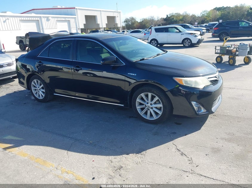 2013 Toyota Camry Hybrid Xle
