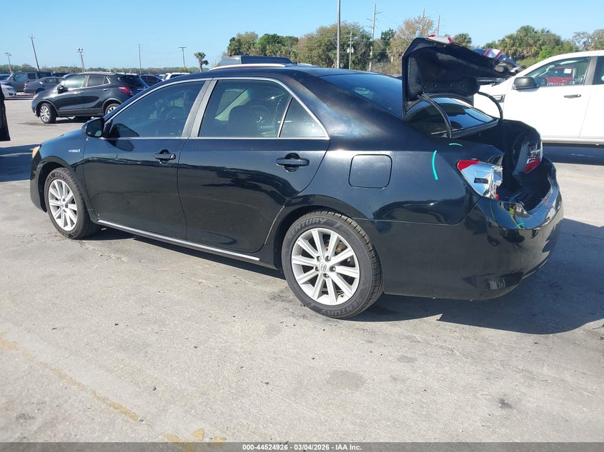 2013 Toyota Camry Hybrid Xle