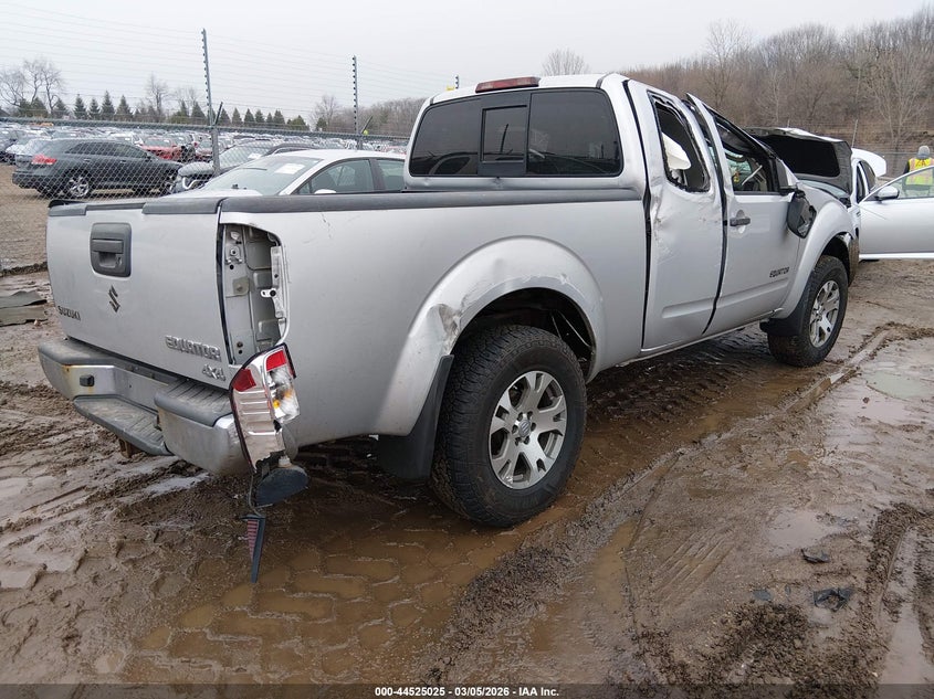 2011 Suzuki Equator Sport