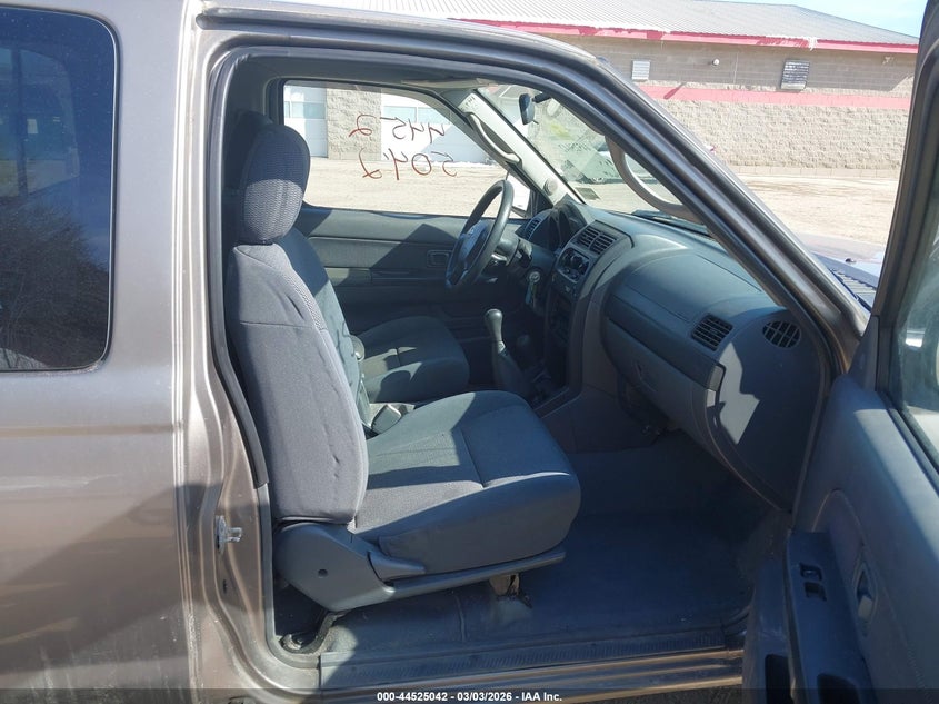 2004 Nissan Frontier Xe-V6