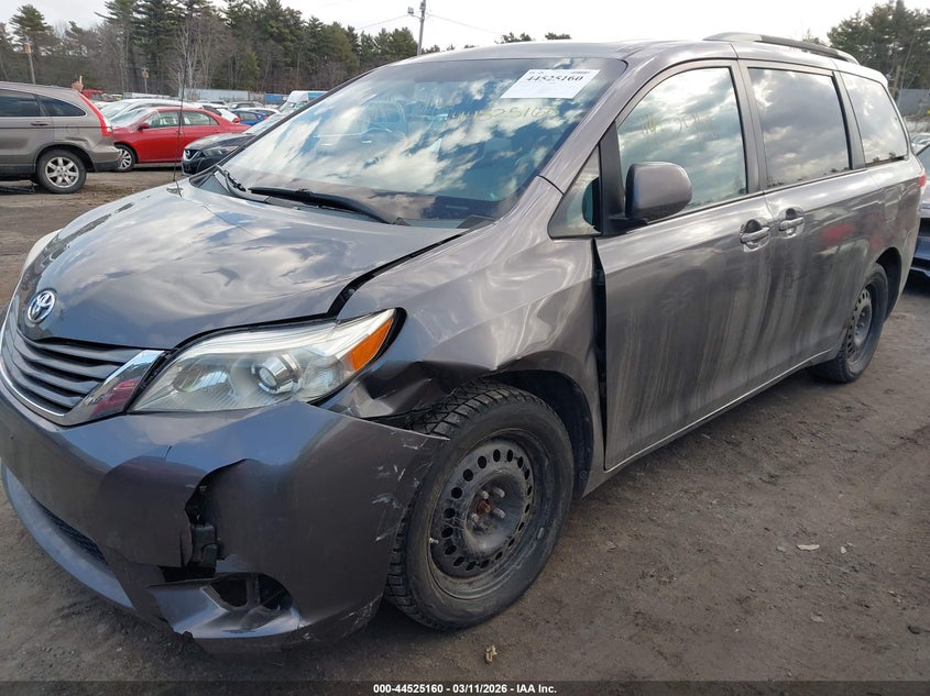 2013 Toyota Sienna Xle 7 Passenger