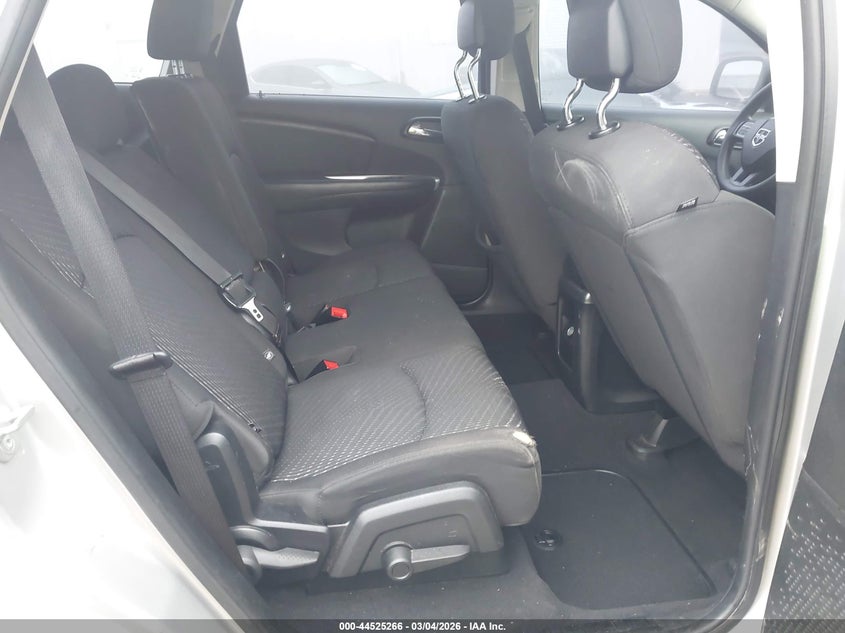 2012 Dodge Journey 2.4 Se/Avp silver Lot 111044525266 Vin 3C4PDCAB5CT204210