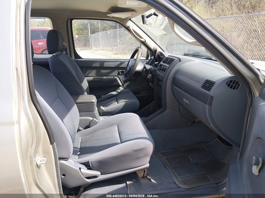 2002 Nissan Frontier Standard