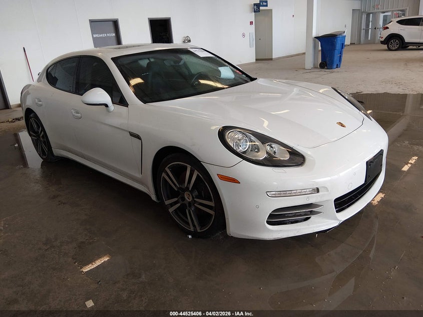 2014 Porsche Panamera 4