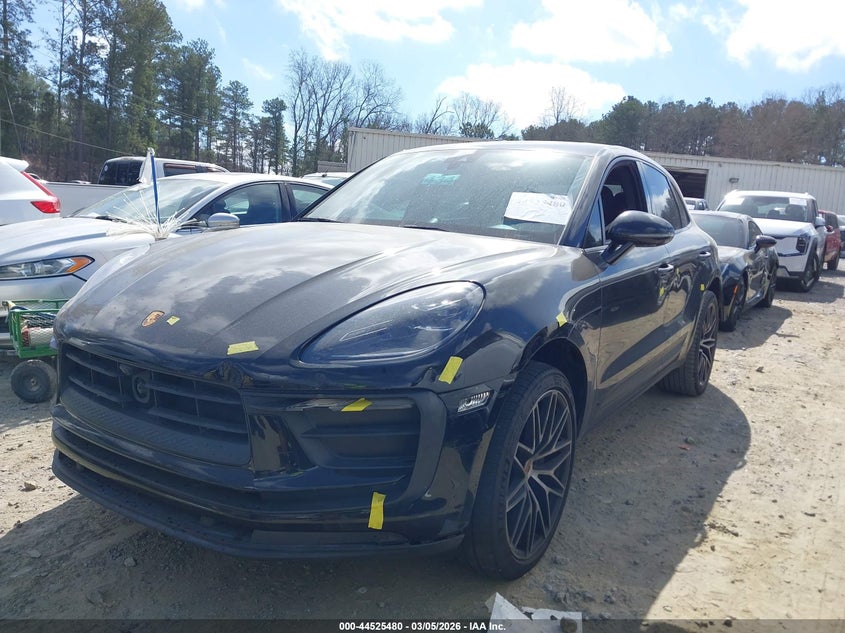 2023 Porsche Macan T