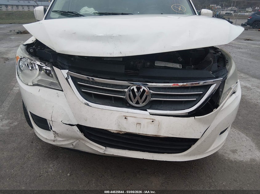 2010 Volkswagen Routan Se VIN: 2V4RW3D10AR195363 Lot: 44525544