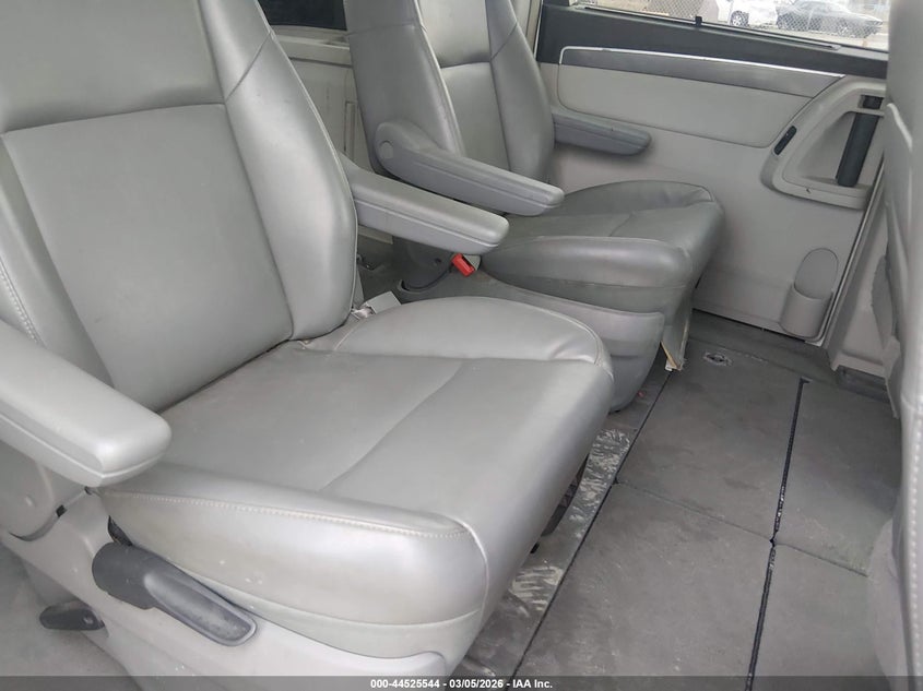 2010 Volkswagen Routan Se VIN: 2V4RW3D10AR195363 Lot: 44525544